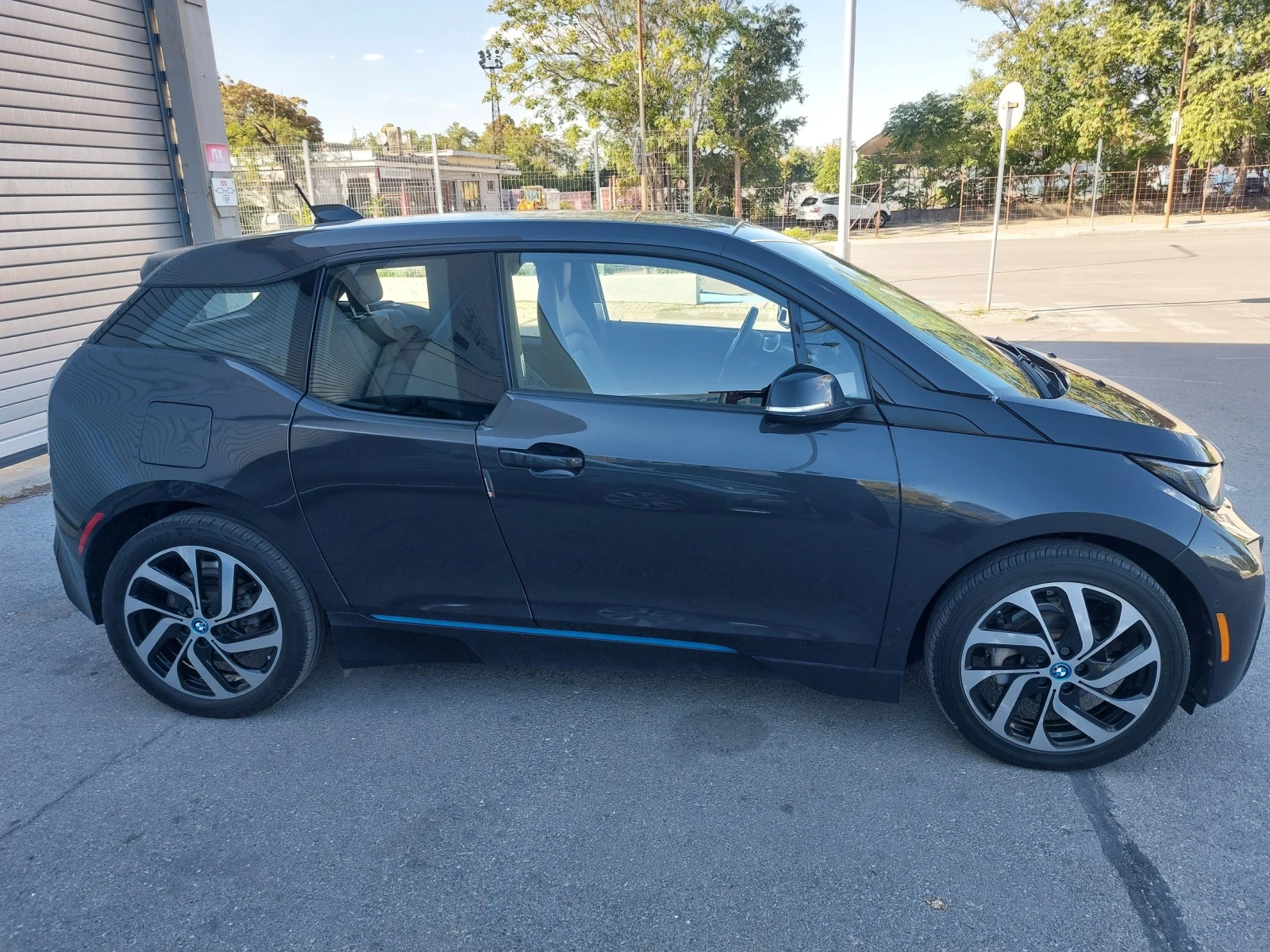 BMW i3, снимка 3 - Автомобили и джипове - 55970862