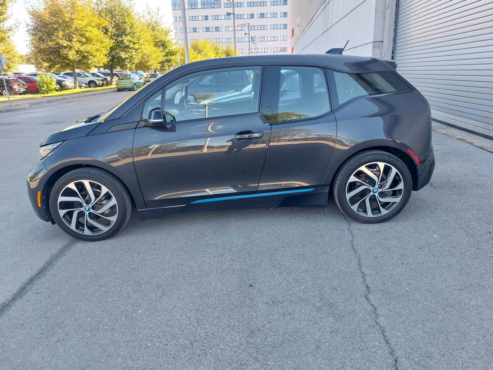 BMW i3, снимка 7 - Автомобили и джипове - 55970862
