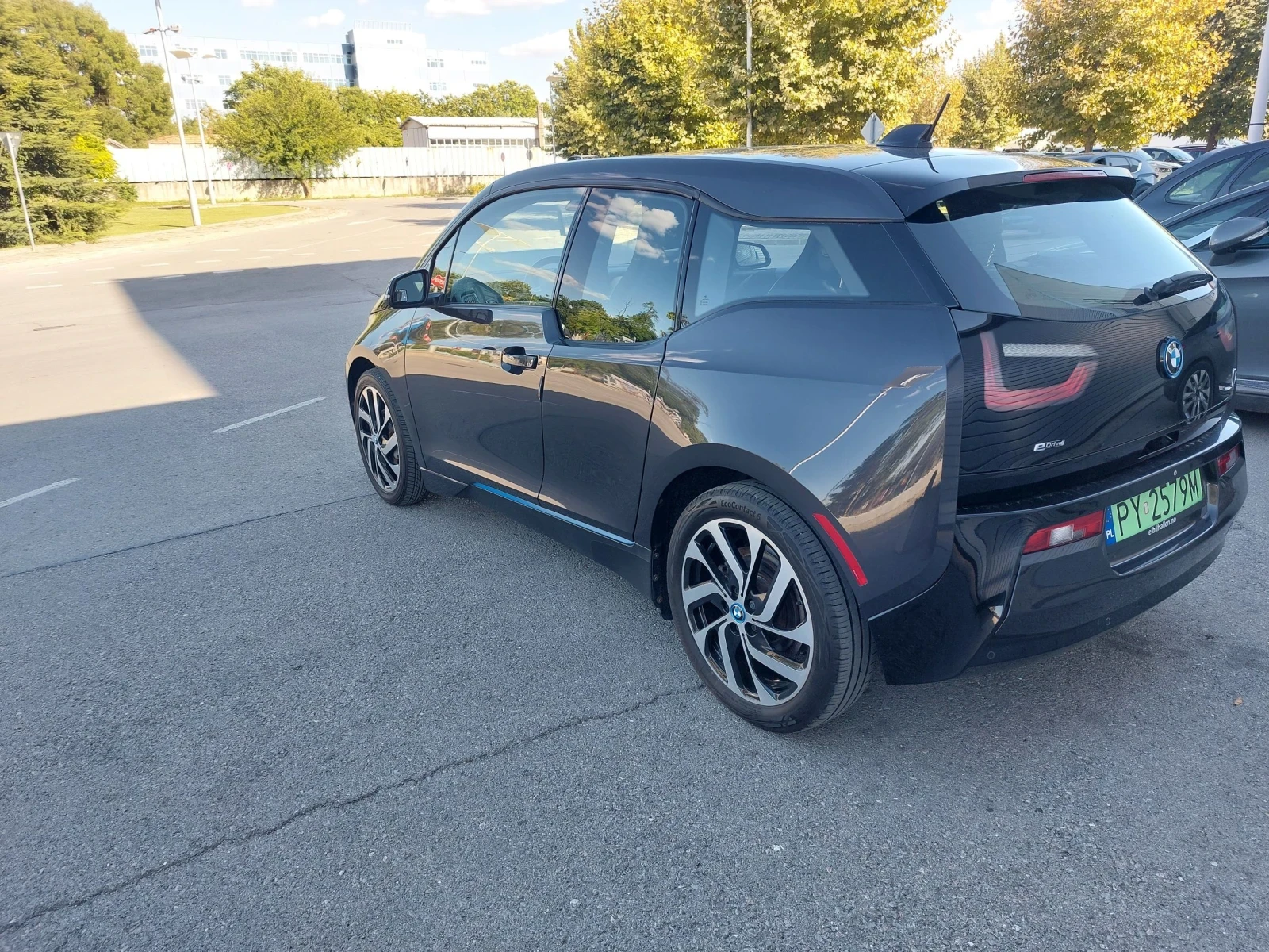 BMW i3, снимка 8 - Автомобили и джипове - 55970862