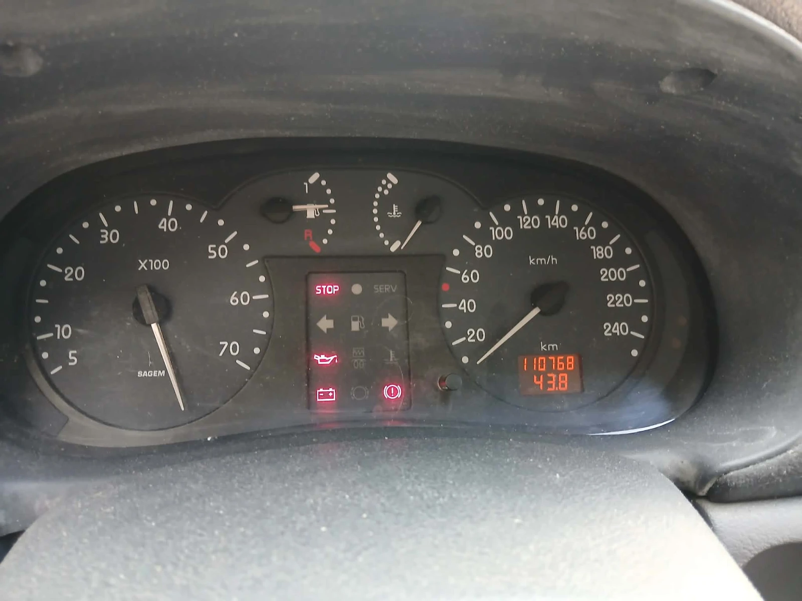 Renault Clio, снимка 10 - Автомобили и джипове - 55975203