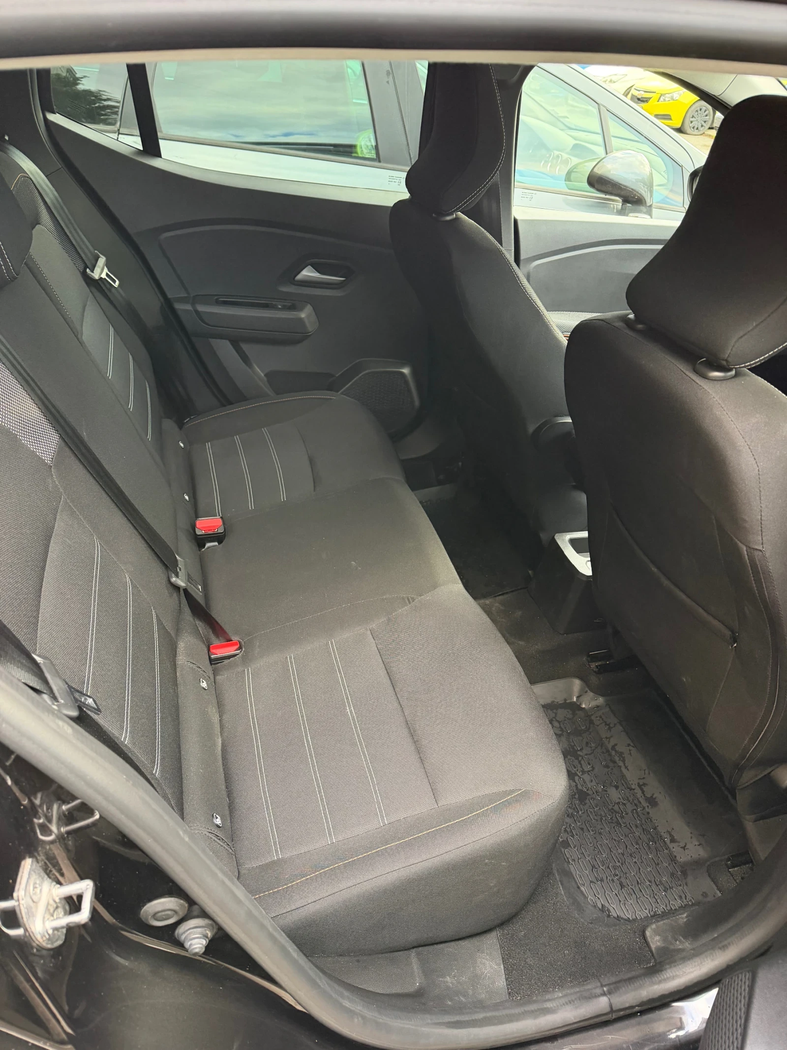 Dacia Sandero, снимка 6 - Автомобили и джипове - 56022499