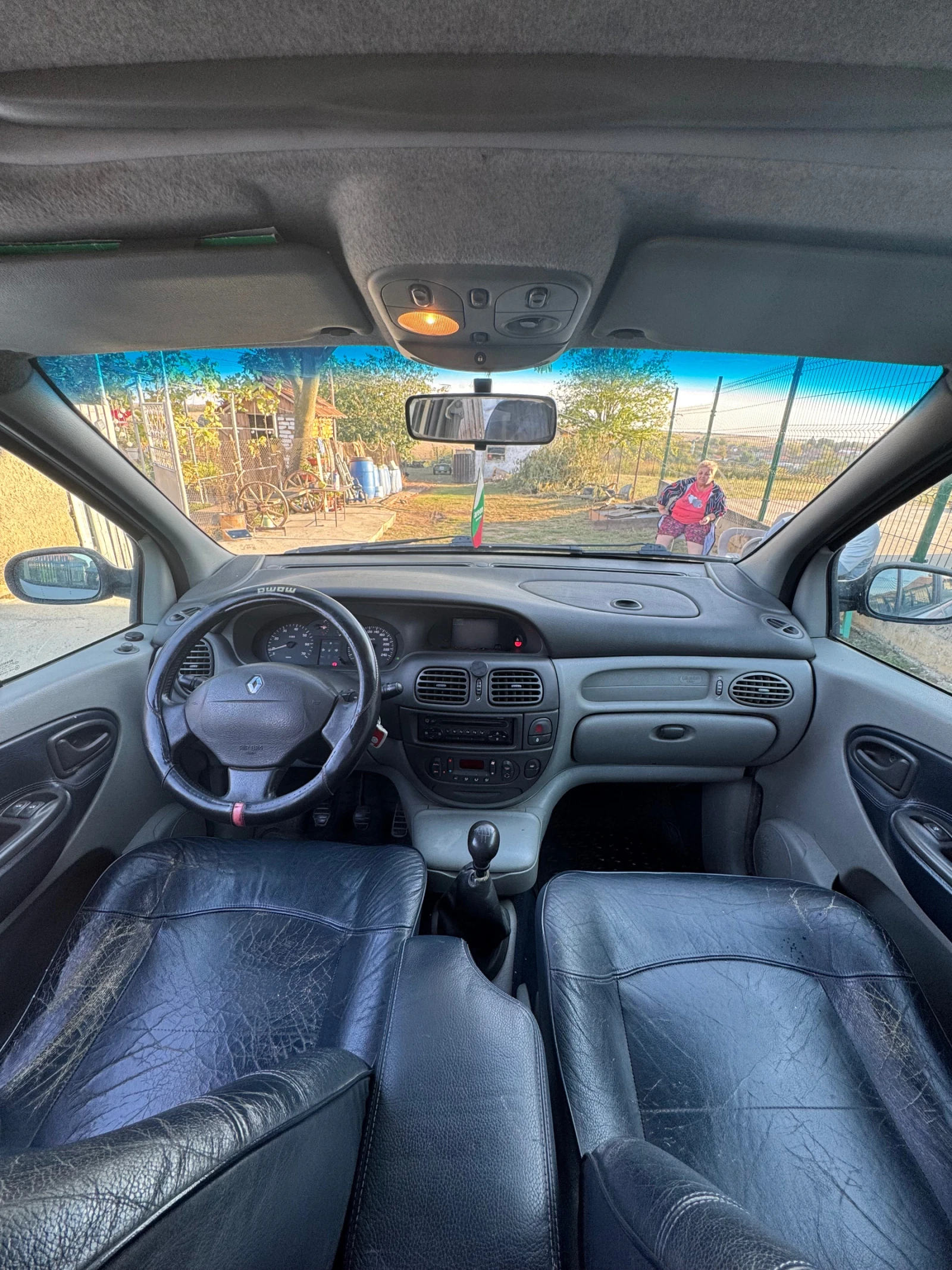 Renault Scenic, снимка 9 - Автомобили и джипове - 56442152