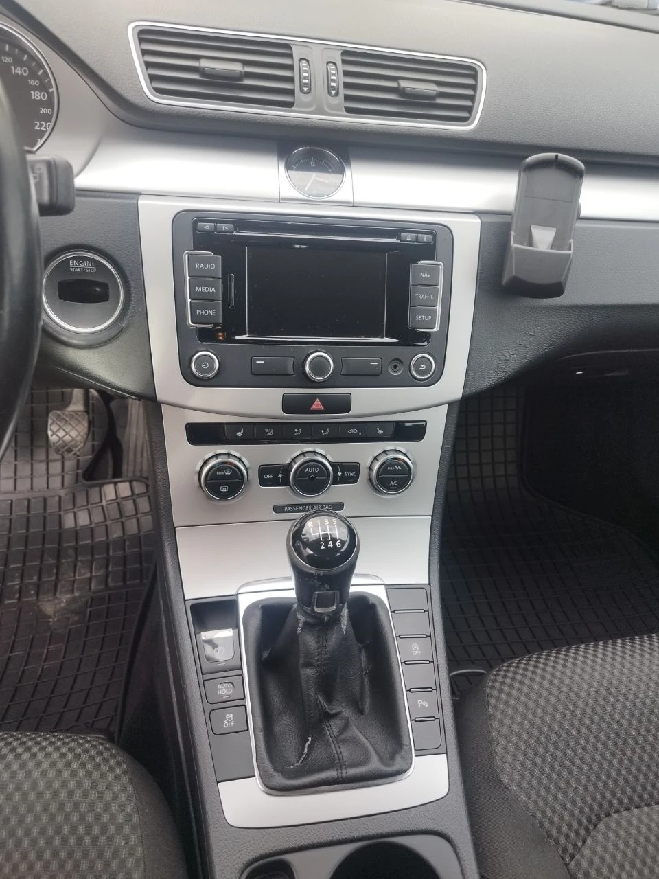 VW Passat, снимка 6 - Автомобили и джипове - 56621786