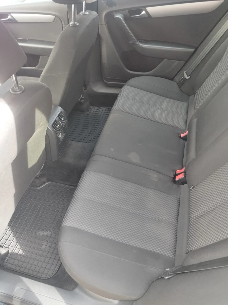VW Passat, снимка 8 - Автомобили и джипове - 56621786