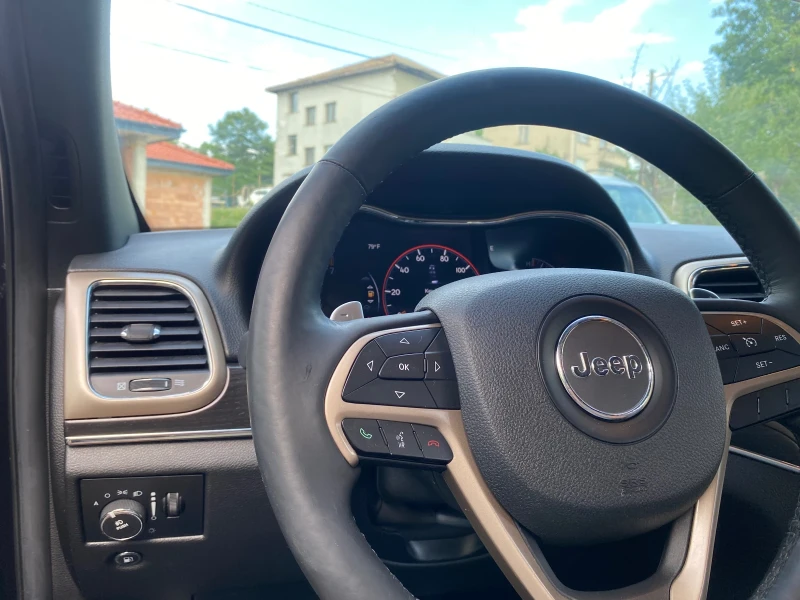 Jeep Grand cherokee 3.6 Бензин, снимка 9 - Автомобили и джипове - 51490598
