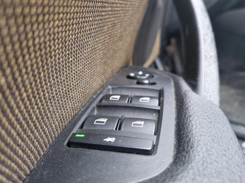 BMW X1, снимка 14 - Автомобили и джипове - 52509455