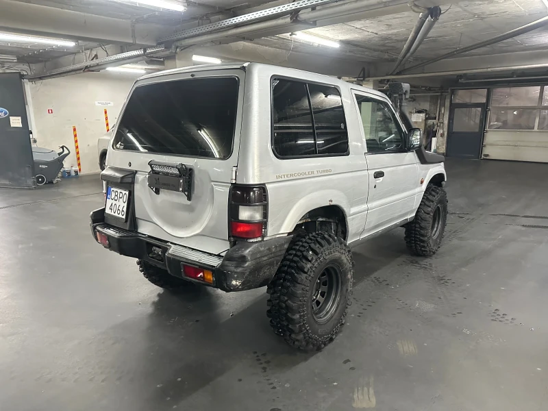 Mitsubishi Pajero, снимка 3 - Автомобили и джипове - 53025273