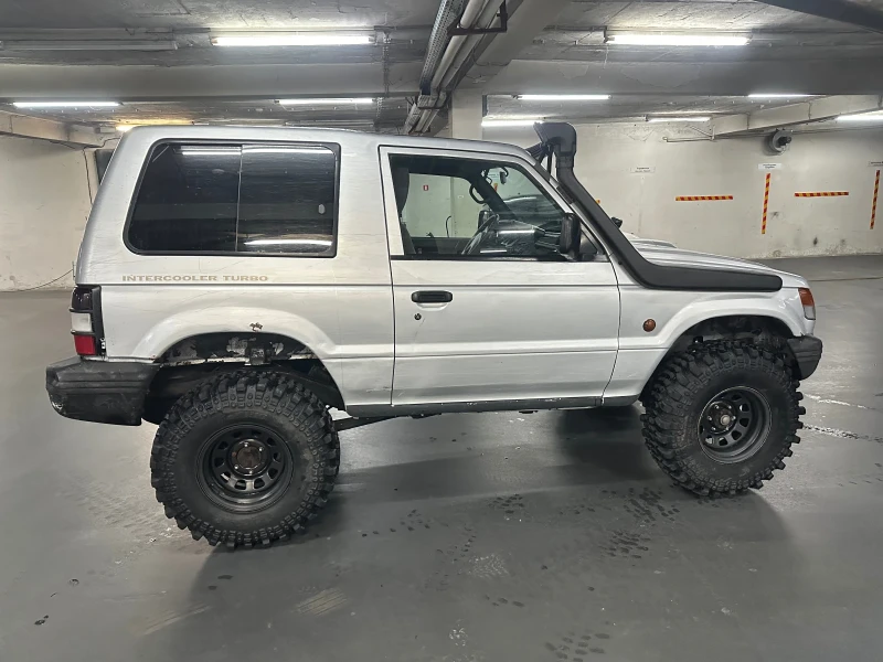 Mitsubishi Pajero, снимка 2 - Автомобили и джипове - 53025273