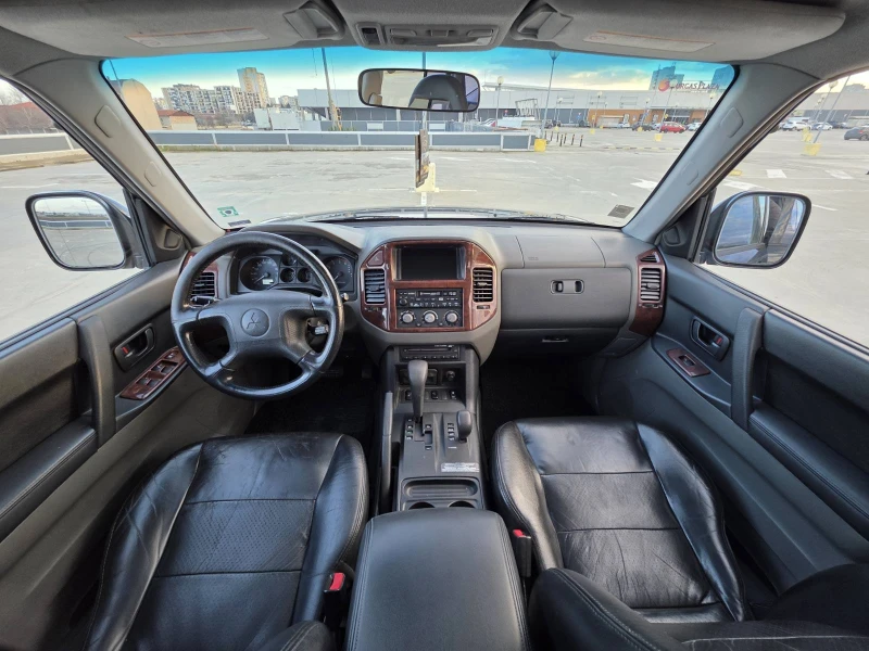 Mitsubishi Pajero 3.2 D-ID, снимка 12 - Автомобили и джипове - 53261110