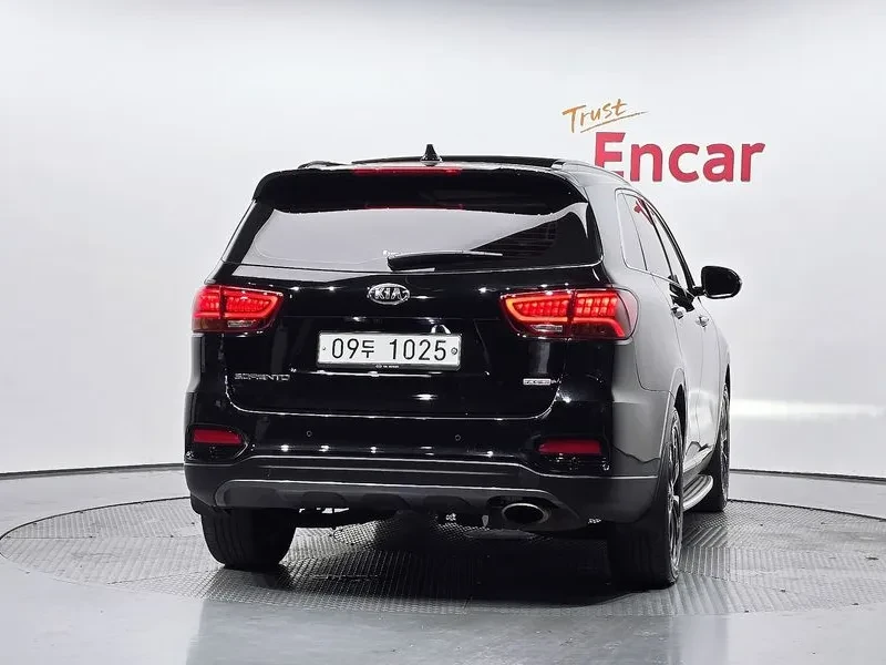 Kia Sorento 2.0 Turbo 4Wd Master Special, снимка 3 - Автомобили и джипове - 56735902