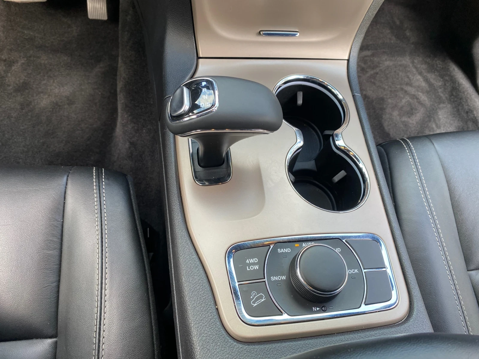 Jeep Grand cherokee 3.6  | Mobile.bg   13