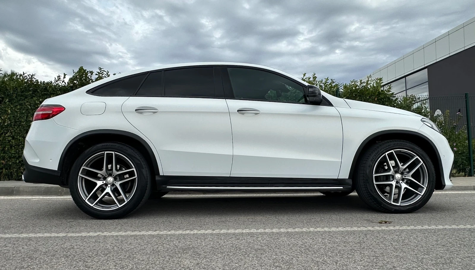 Mercedes-Benz GLE 350 * AMG NIGHT PACKAGE* KEYLESS*  - изображение 7
