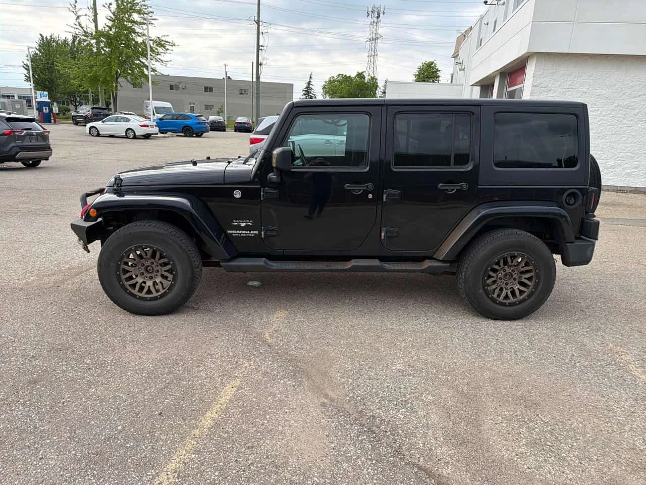 Jeep Wrangler * Sahara * CARFAX * ОПЦИЯ ЗА ФИНАНСИРАНЕ, снимка 2 - Автомобили и джипове - 54893949