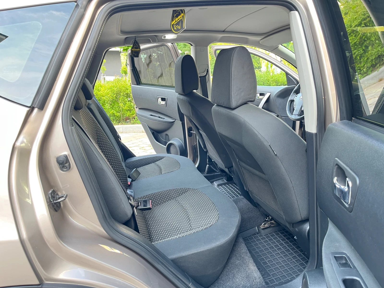 Nissan Qashqai 2.0DCI/150КС/2008/Г, снимка 15 - Автомобили и джипове - 54937473