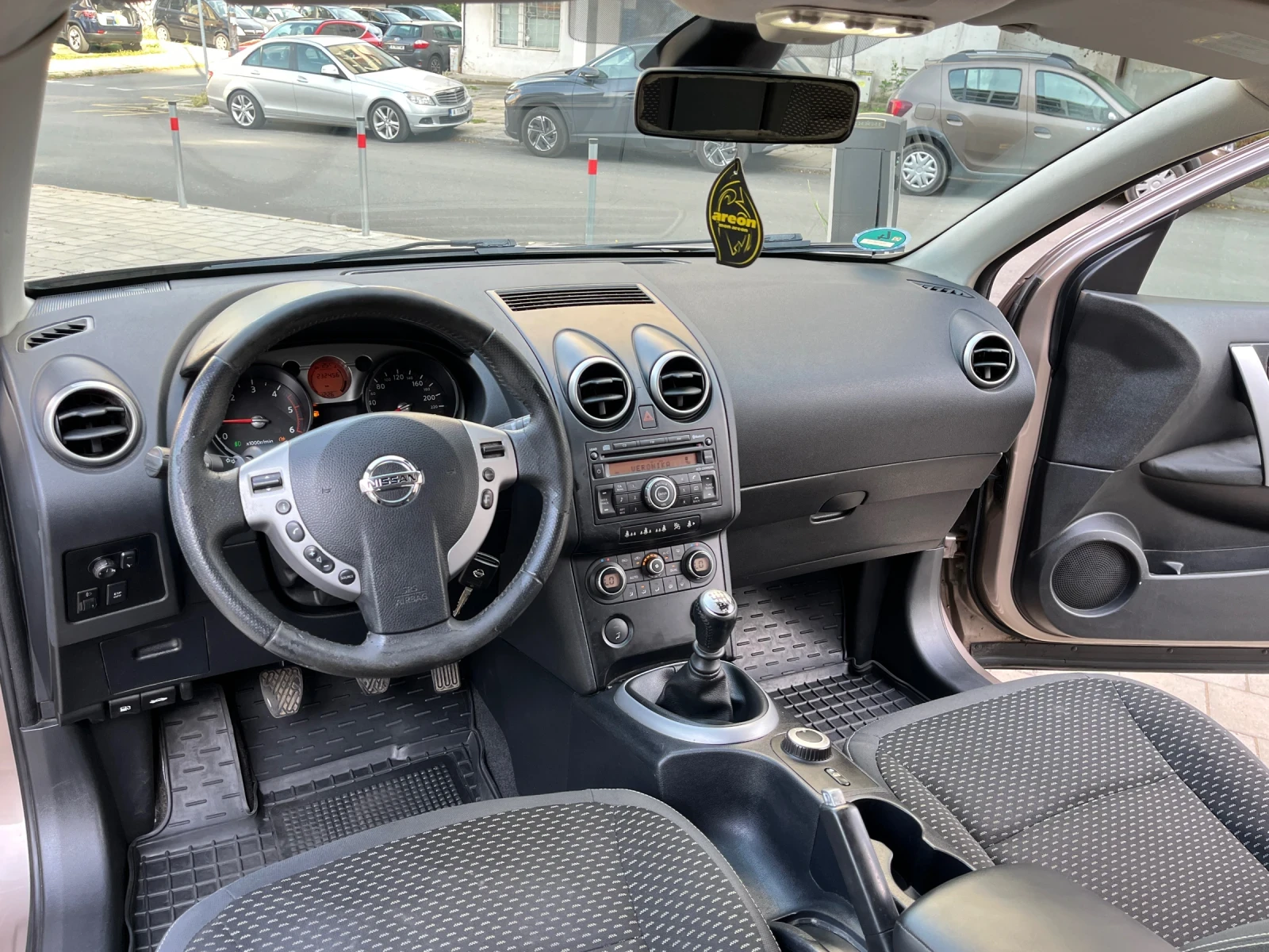 Nissan Qashqai 2.0DCI/150КС/2008/Г, снимка 12 - Автомобили и джипове - 54937473