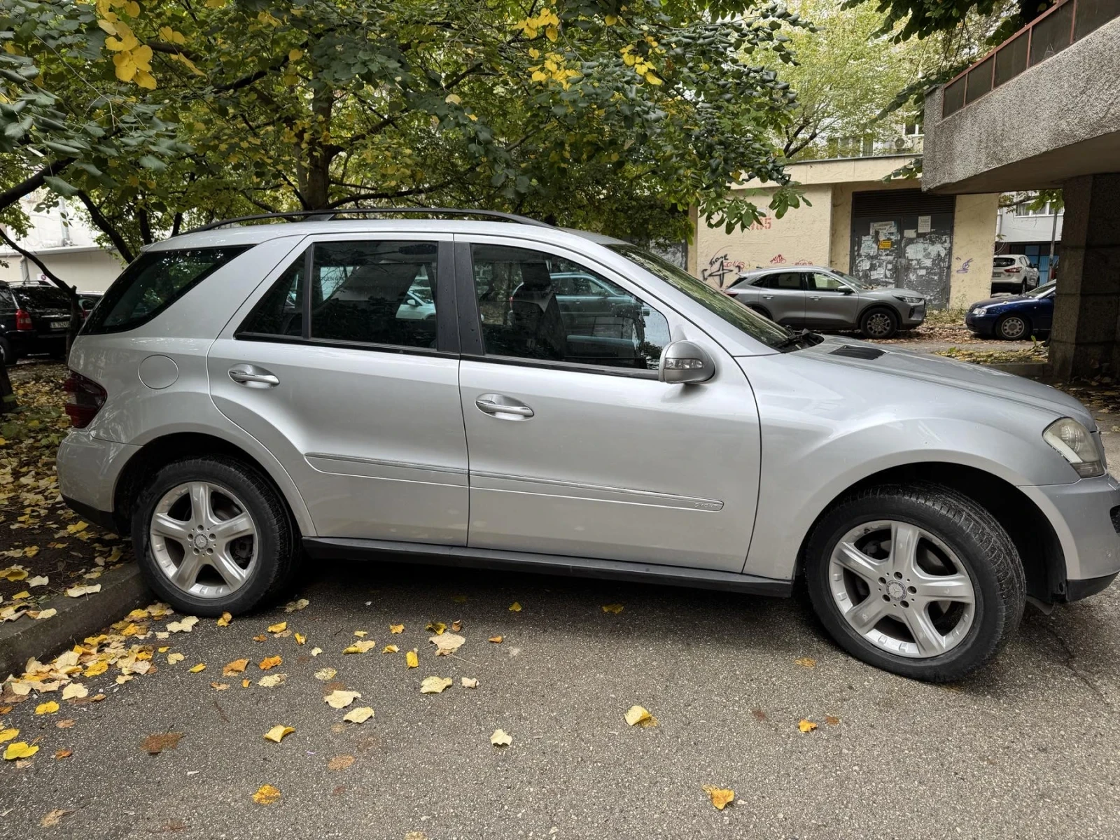 Mercedes-Benz ML 320, снимка 11 - Автомобили и джипове - 54973665