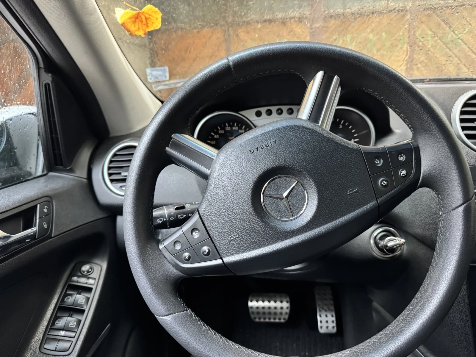 Mercedes-Benz ML 320, снимка 4 - Автомобили и джипове - 54973665