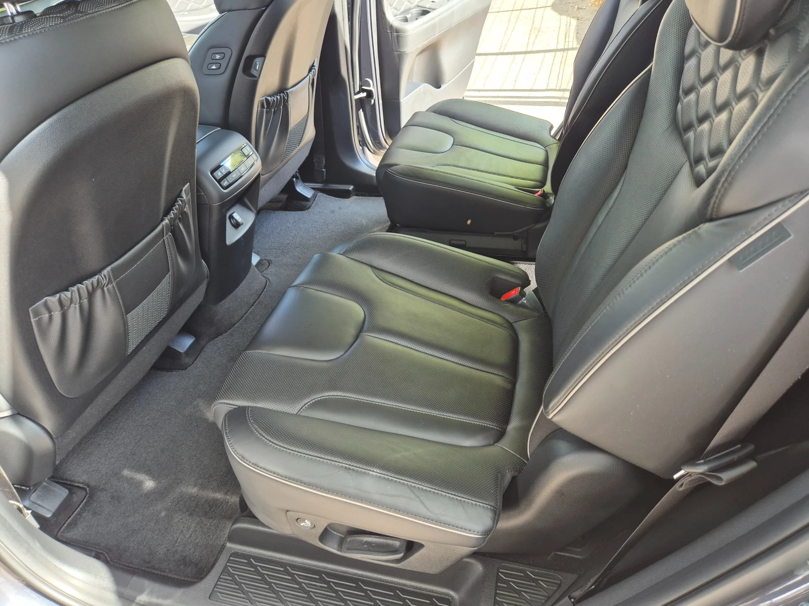 Hyundai Palisade 4X4 2.2 CRDI 6+ 1 ДДС - Наличен в БГ, снимка 6 - Автомобили и джипове - 56199314