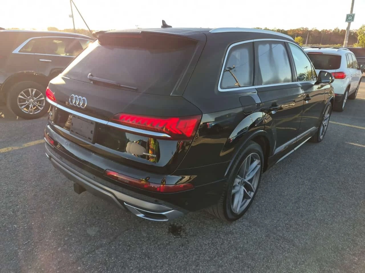 Audi Q7 / ДИСТРОНИК / ОБДУХВАНЕ / ПАНОРАМА / 2 КЛЮЧА, снимка 3 - Автомобили и джипове - 56211823