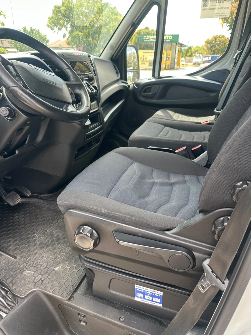 Iveco Daily АВТОМАТ /// ЛИЗИНГ, снимка 5 - Бусове и автобуси - 51277132