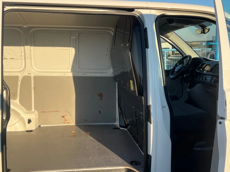 VW Transporter ЛИЗИНГ-ДИЗЕЛ-КЛИМА-ТОП СЪСТОЯНИЕ , снимка 9 - Бусове и автобуси - 52753391