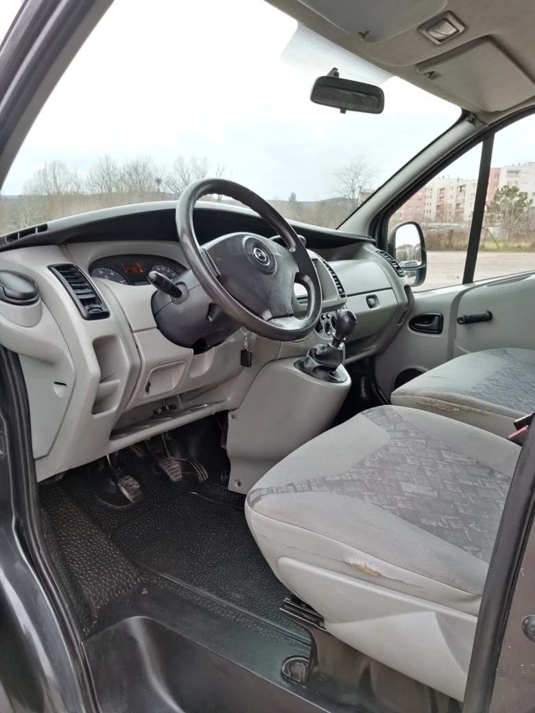 Opel Vivaro 1.9cdti KLIMA, снимка 12 - Бусове и автобуси - 53476981