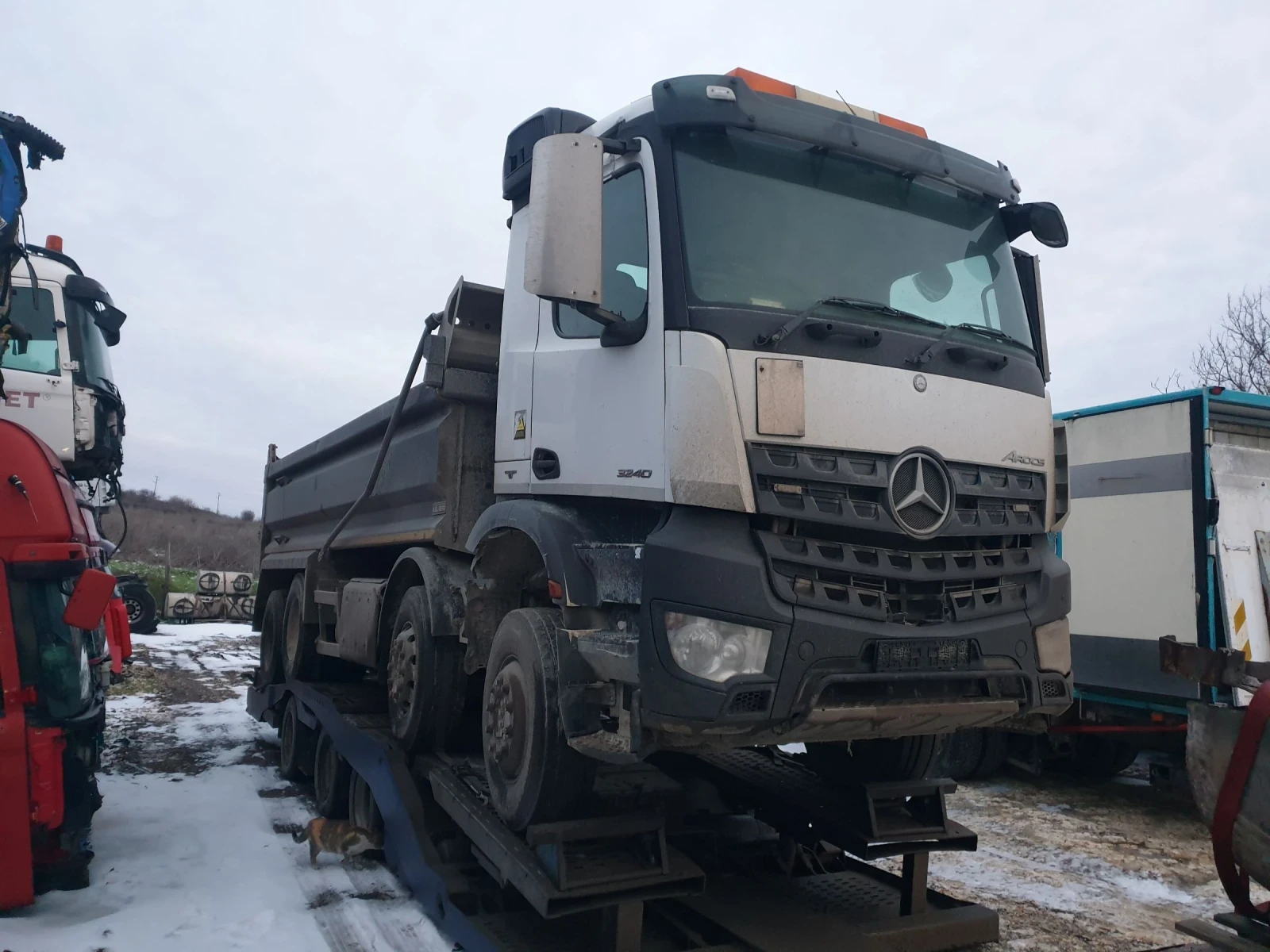 Mercedes-Benz Arocs Arocs 3240  - изображение 8