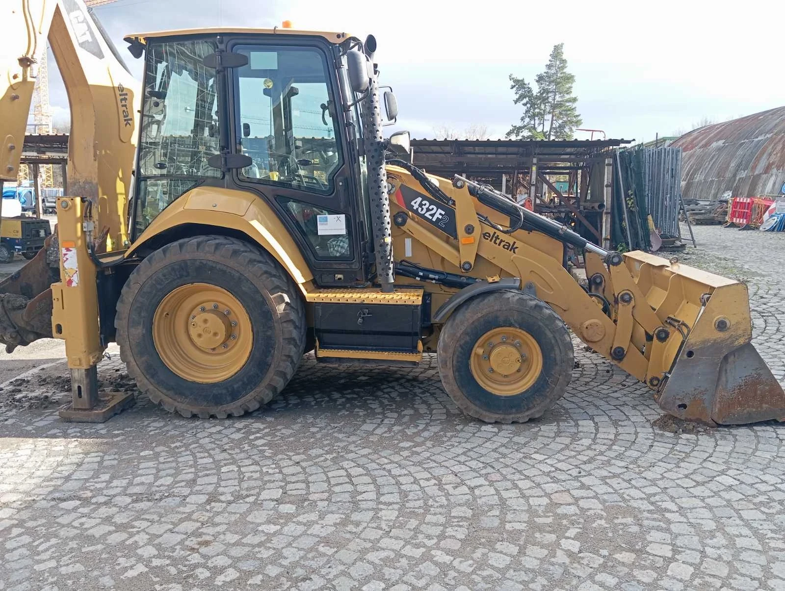 Багер Cat 428 F - изображение 3