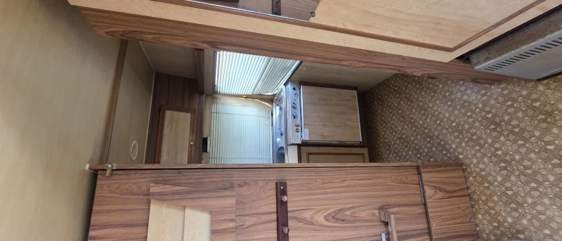 Каравана Avondale, снимка 11 - Каравани и кемпери - 52741609