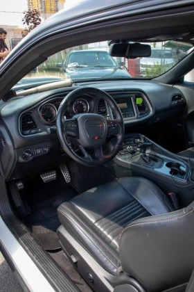 Dodge Challenger RT Shaker Plus , снимка 10