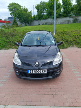 Renault Clio, снимка 1 - Автомобили и джипове - 45789051