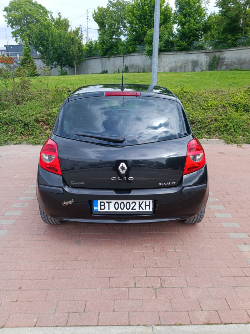 Renault Clio, снимка 14 - Автомобили и джипове - 45789051