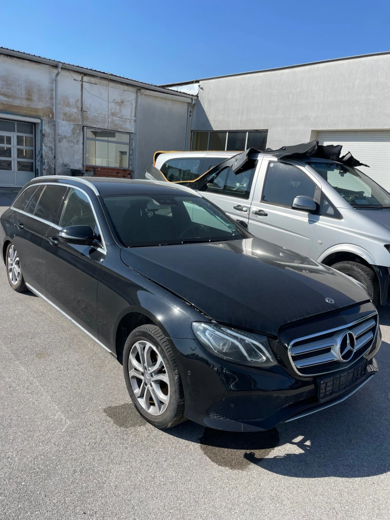 Mercedes-Benz E 220 W213, снимка 2 - Автомобили и джипове - 47090669