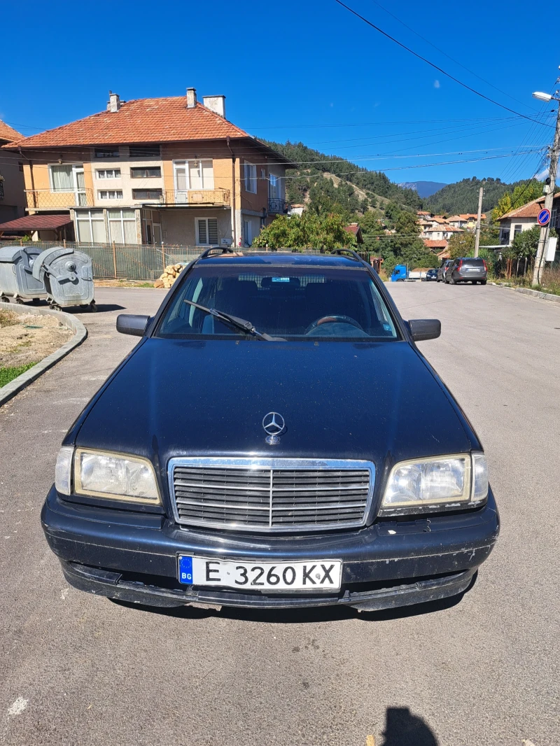 Mercedes-Benz 220, снимка 1 - Автомобили и джипове - 47423172