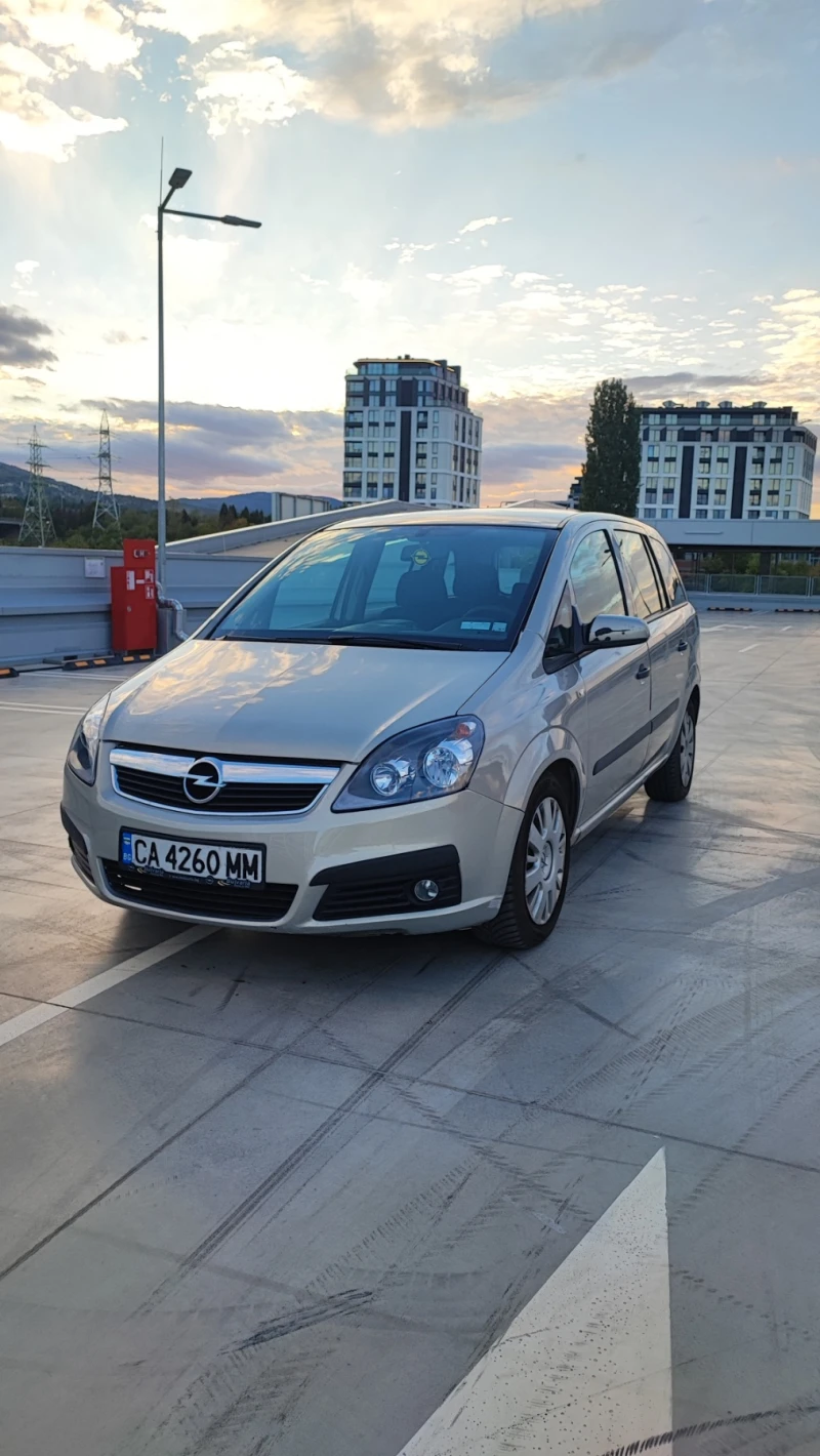 Opel Zafira, снимка 1 - Автомобили и джипове - 47443658