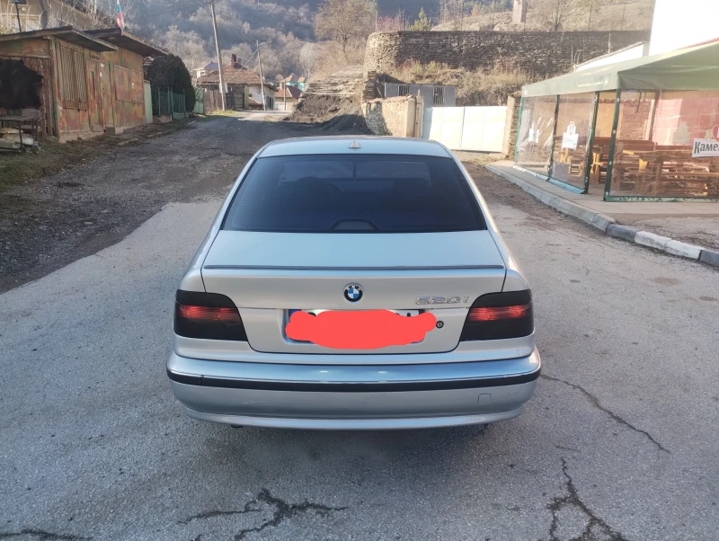 BMW 520, снимка 4 - Автомобили и джипове - 48418565