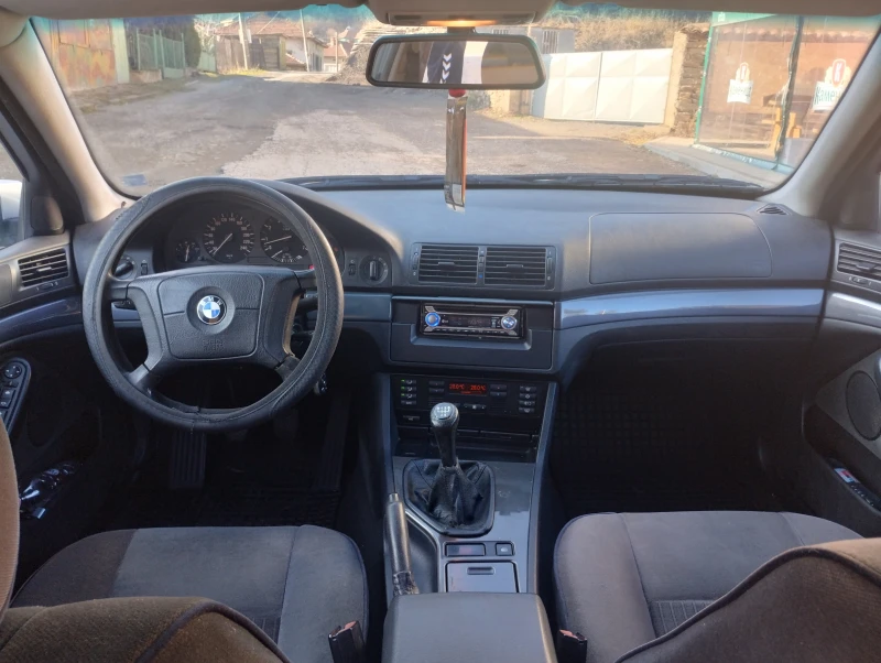 BMW 520, снимка 13 - Автомобили и джипове - 48418565