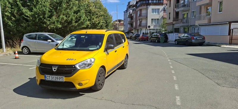 Dacia Lodgy, снимка 2 - Автомобили и джипове - 52896402