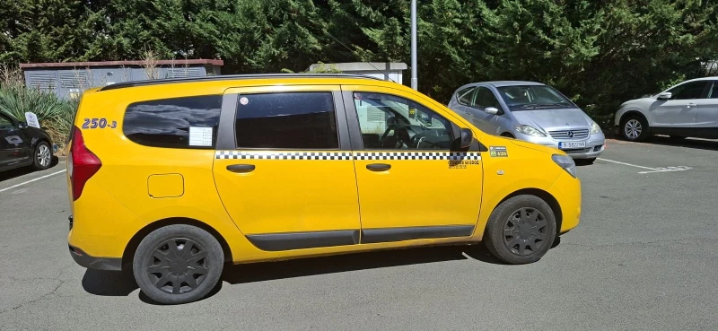 Dacia Lodgy, снимка 10 - Автомобили и джипове - 52896402