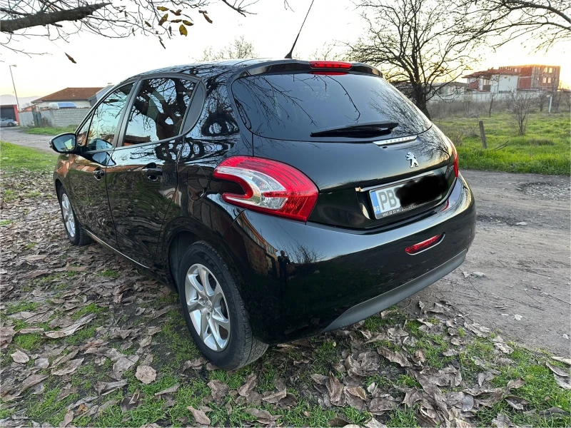 Peugeot 208 1.2 бензин Style, снимка 2 - Автомобили и джипове - 52762356