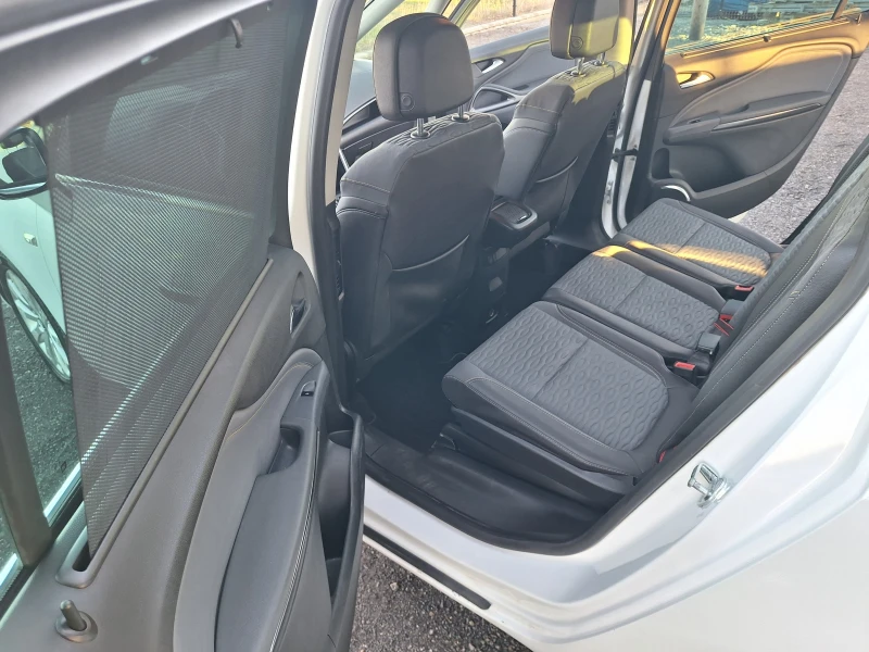 Opel Zafira 2.0cdti, снимка 11 - Автомобили и джипове - 52775576