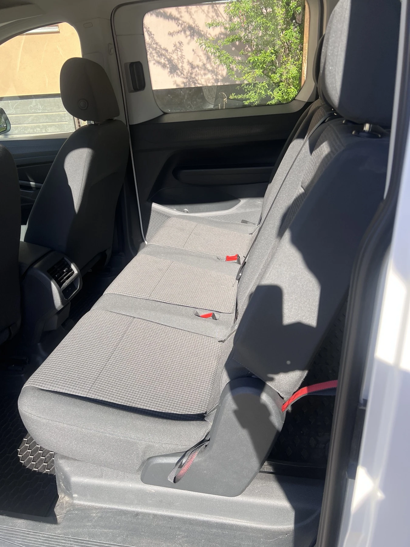 VW Caddy Maxi 2.0TDI (N1, 4+ 1 места) товарен | Mobile.bg — изображение 11