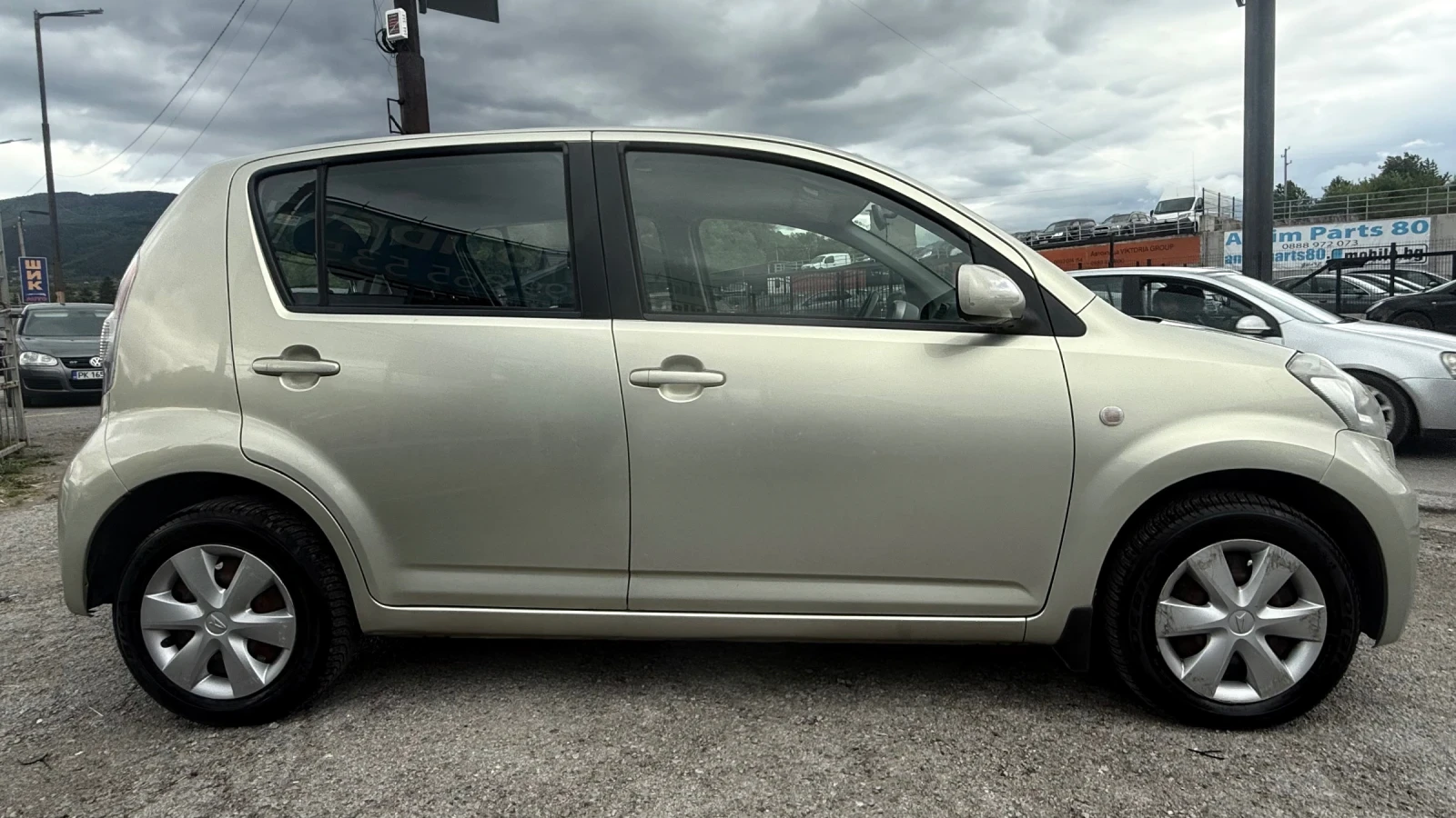 Daihatsu Sirion 1.3i AUTOMATIC  - изображение 4