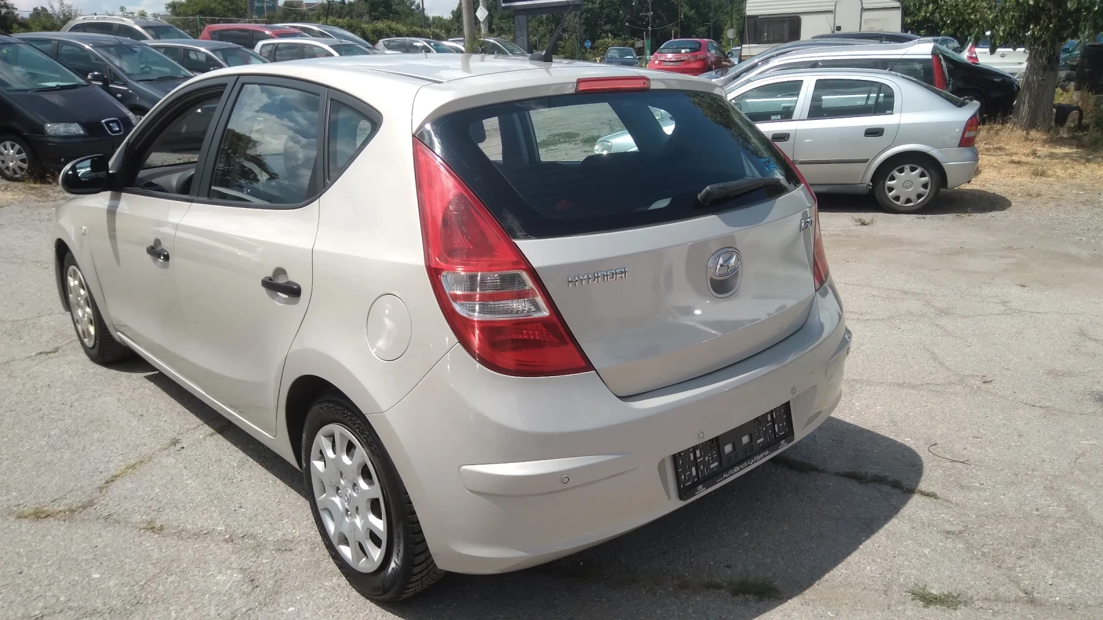 Hyundai I30 1.4i  109кс - изображение 5