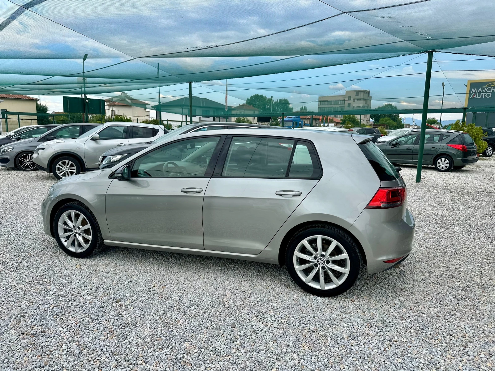 VW Golf 1.6TDI* HighLine*  - изображение 4