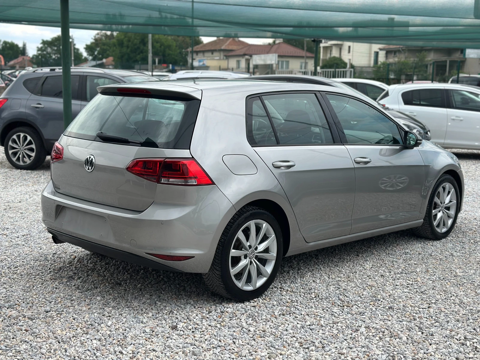 VW Golf 1.6TDI* HighLine*  - изображение 6