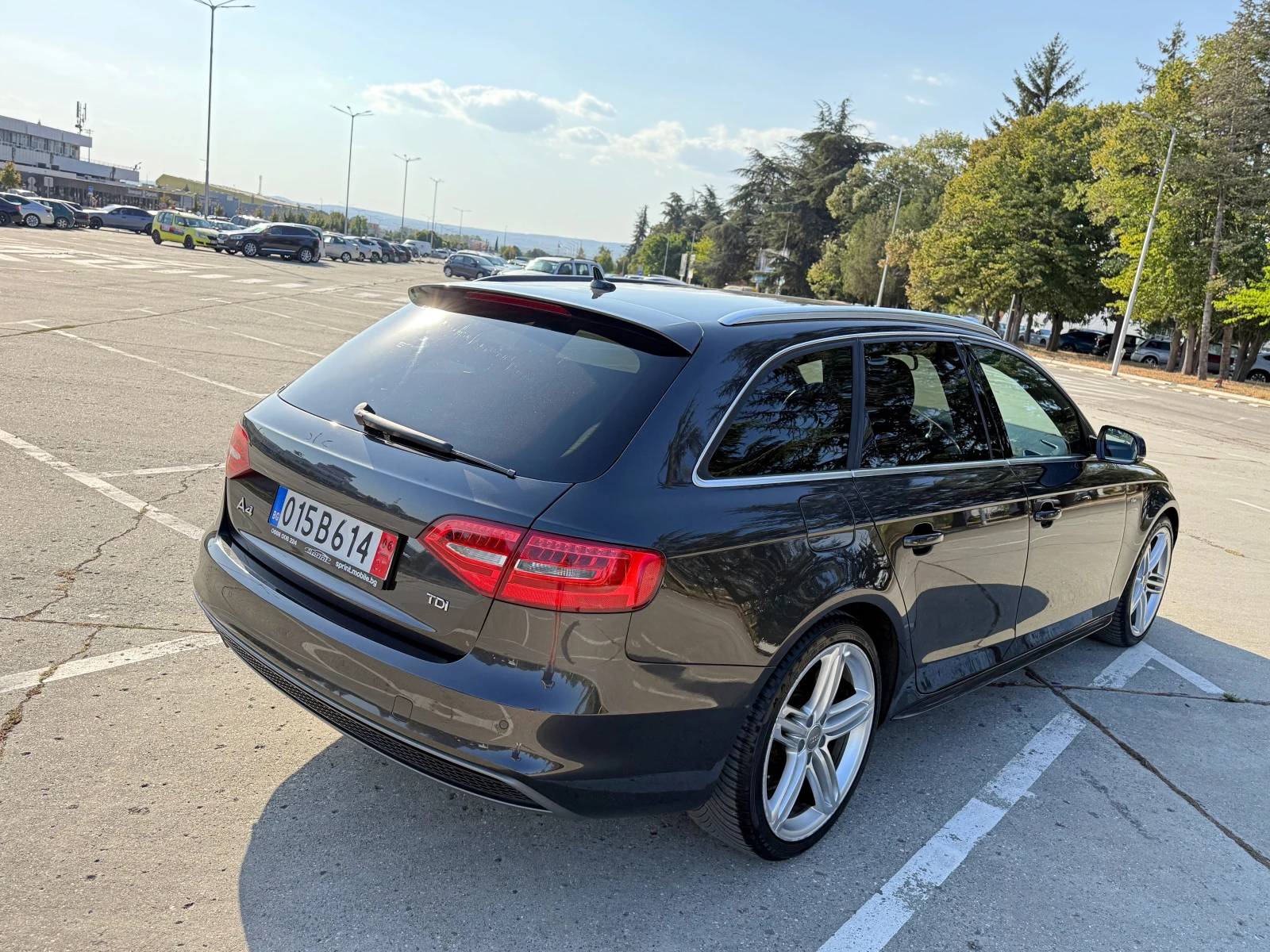 Audi A4 2.0///S-LINE//150к.с///Face-Lift////LED///XENON/// - изображение 8