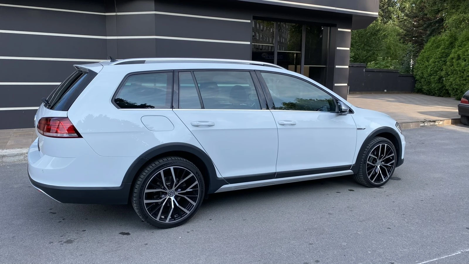 VW Golf 7.5 Alltrack 2.0 TDI 4Motion - изображение 8
