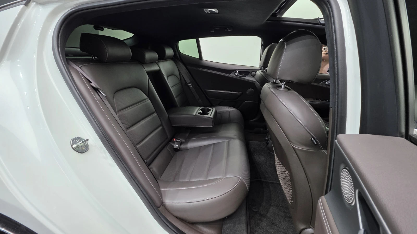 Kia Stinger 3.3T AWD GT autogeorge.com | Mobile.bg � ����������� 16