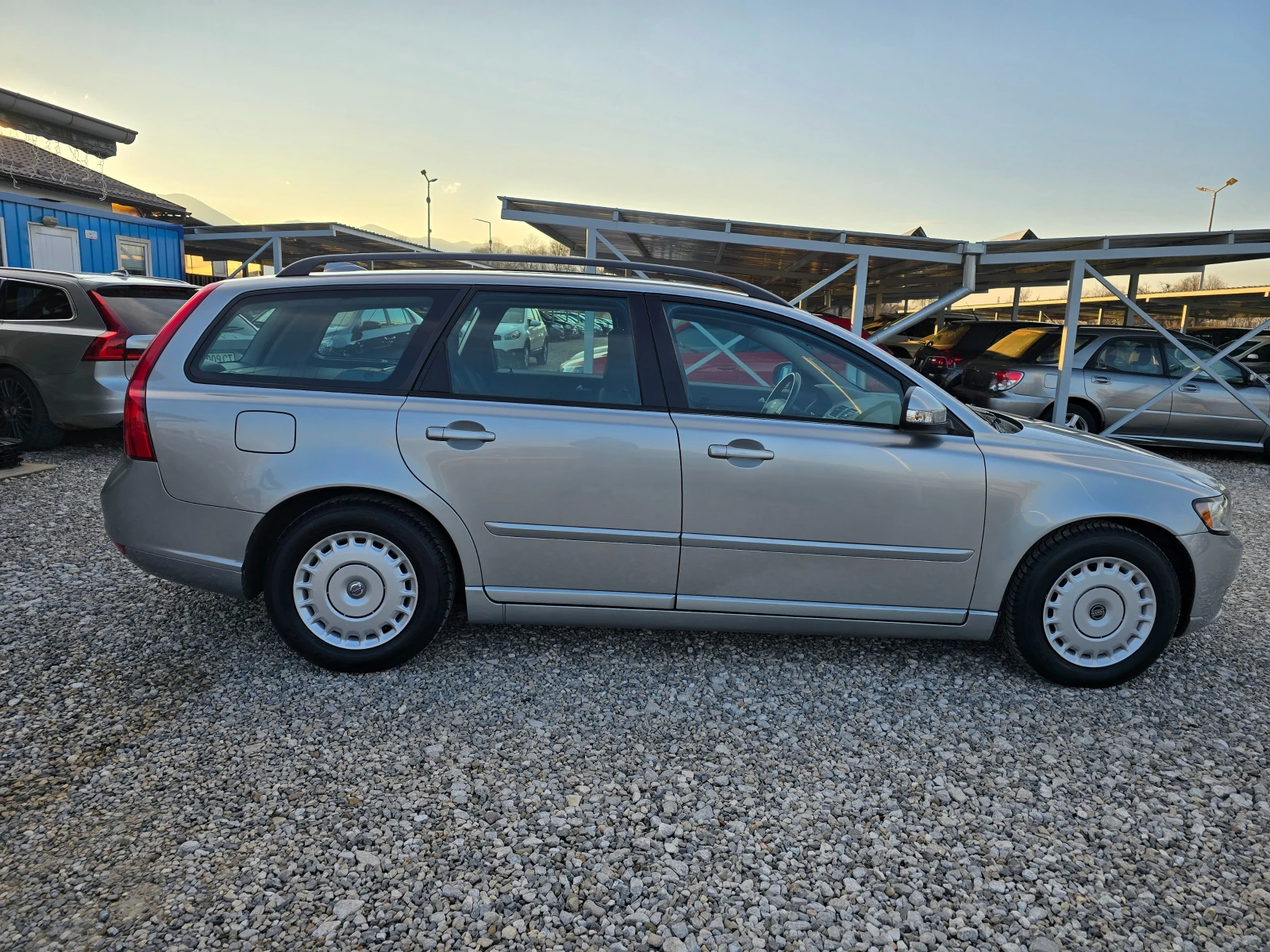Volvo V50 1.6d 114кс ! ! РЕАЛНИ КИЛОМЕТРИ - изображение 6